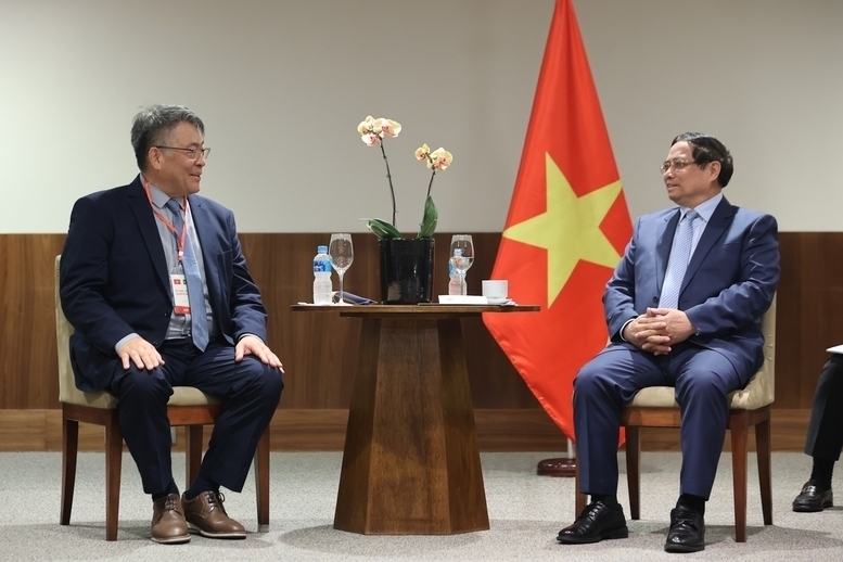 The Prime Minister hopes that Granja Fujikura Company will strengthen cooperation with domestic partners to bring the Company's products to Vietnamese consumers - Photo: VGP/Nhat Bac