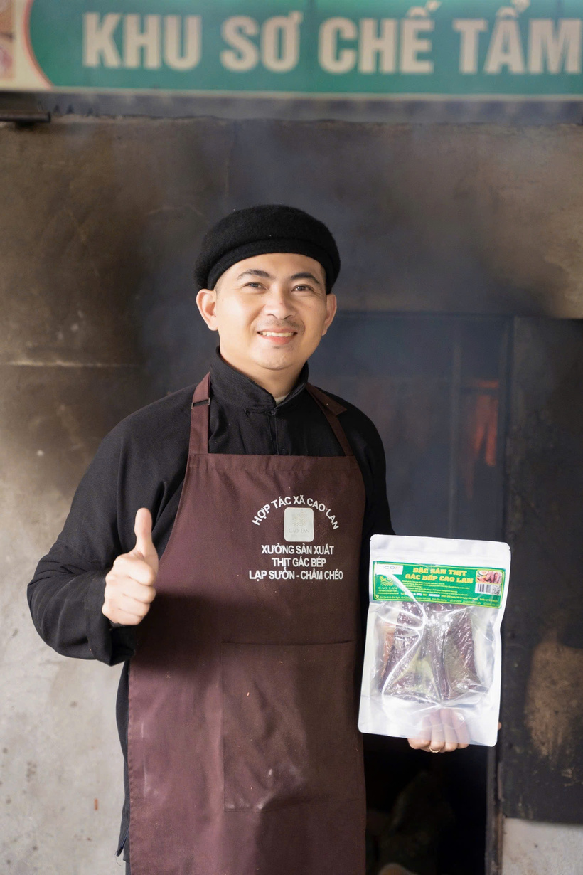 Hoang Xuan Mau, a young man of the Cao Lan ethnic group, has ignited a unique entrepreneurial journey, turning his hometown dishes into certified OCOP (One Commune One Product) items, bringing their flavors beyond the village bamboo hedges.