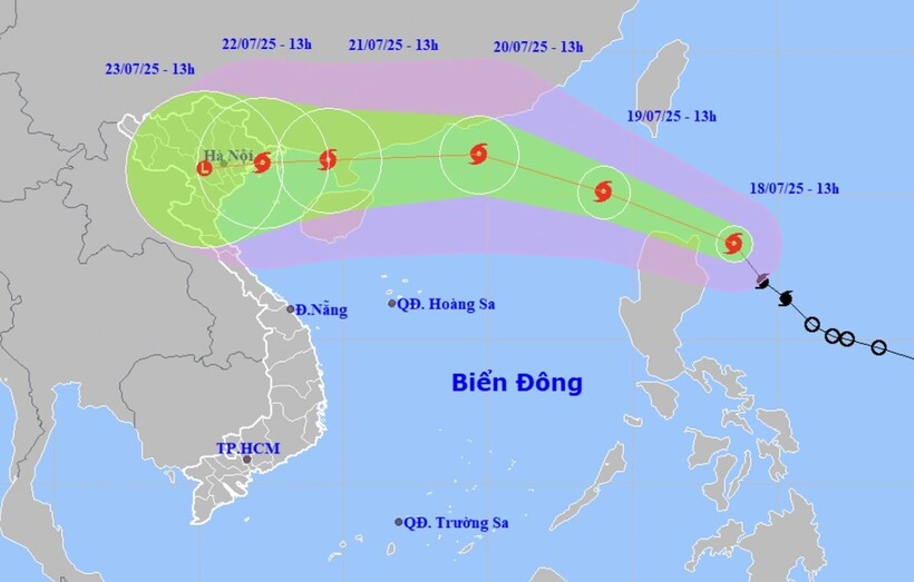 Projected path of Storm Wipha as it approaches the East Sea.