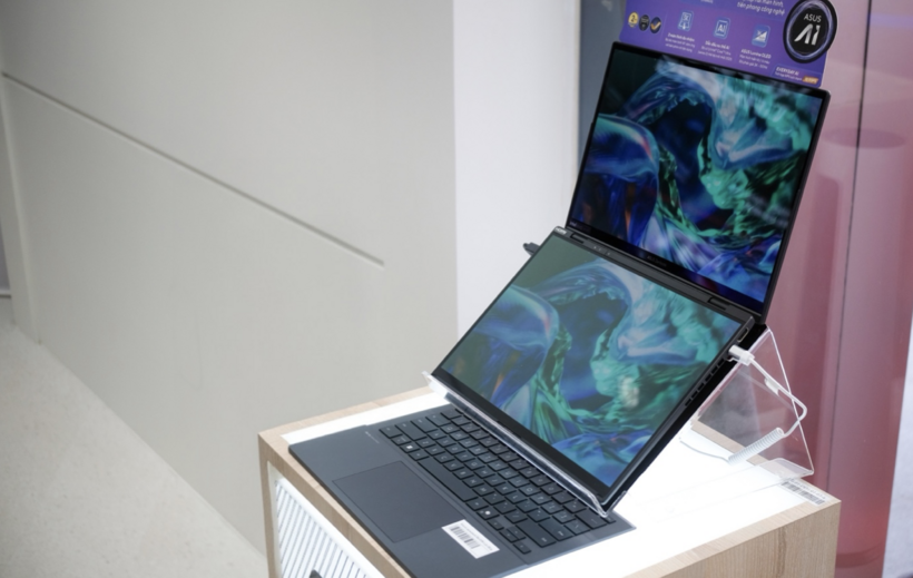 Zenbook DUO is one of the standout laptops that users can experience at the ASUS Exclusive Store