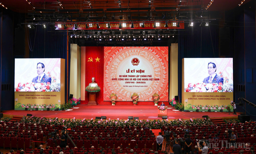 Overview of the ceremony.