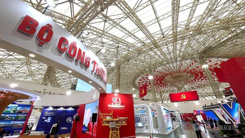 The exhibition “80 Years of Vietnam’s Industry and Trade Growing with the Nation” is held within the framework of the Socio-Economic Achievements Exhibition on the occasion of the 80th National Day Anniversary.