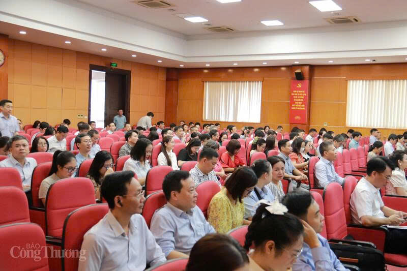 Delegates attending the conference.