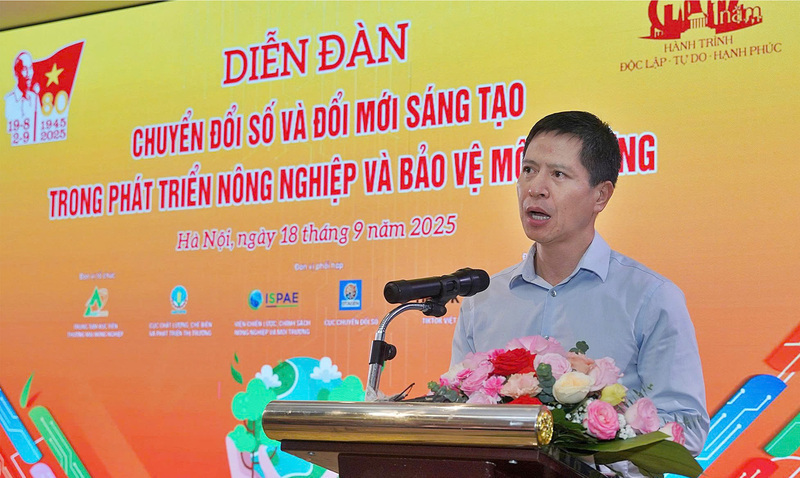 Nguyen Minh Tien, Director of the Center for Trade and Agriculture Promotion spoke at the forum.