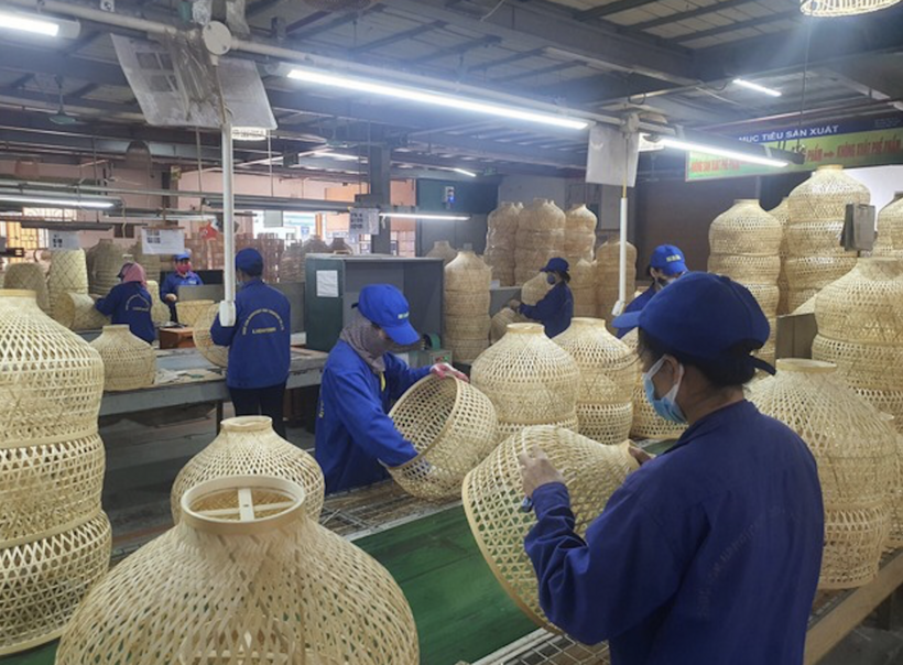 The city has 1,300 traditional craft villages.