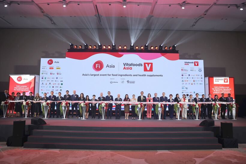 Delegates cut the ribbon at the opening ceremony of Fi Asia Thailand 2025.
