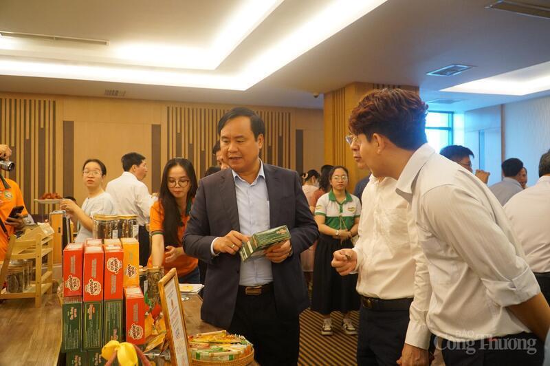 The grilled coconut cake product of a rural craft producer in Da Nang city has been exported to more than 10 countries worldwide.