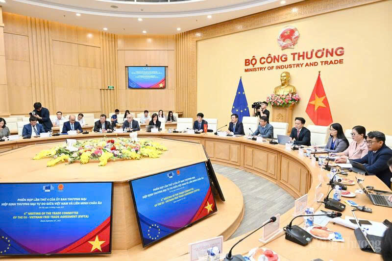 At the meeting, Vietnam proposes that the EU urge the remaining EU member countries to soon ratify the EVIPA to create a new breakthrough in investment between the two sides.