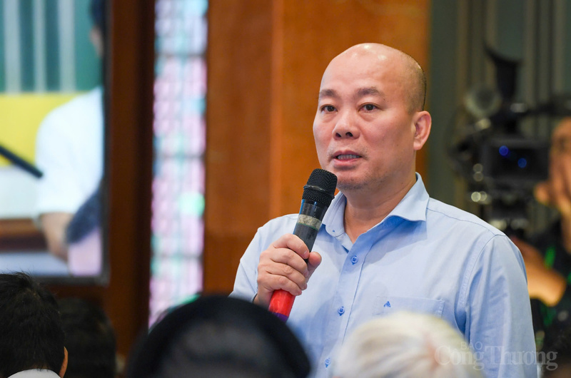 Vu Ba Phu, Director General of the Trade Promotion Agency, responded and addressed the concerns of cooperatives regarding trade promotion activities.