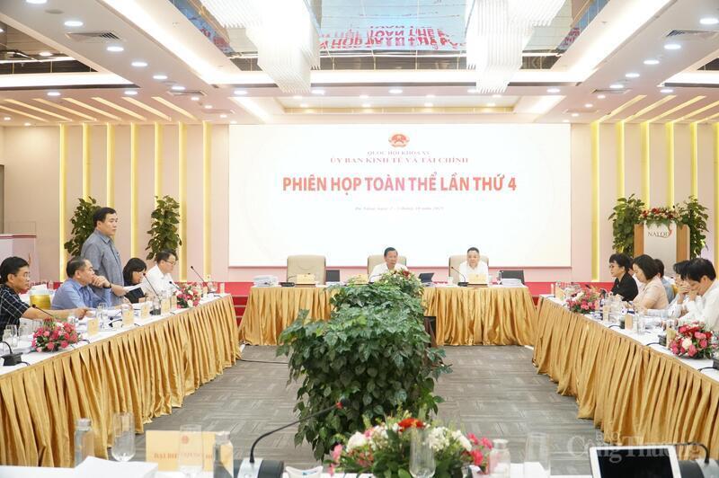 The 4th Plenary Session of the National Assembly’s Committee on Economic and Financial Affairs