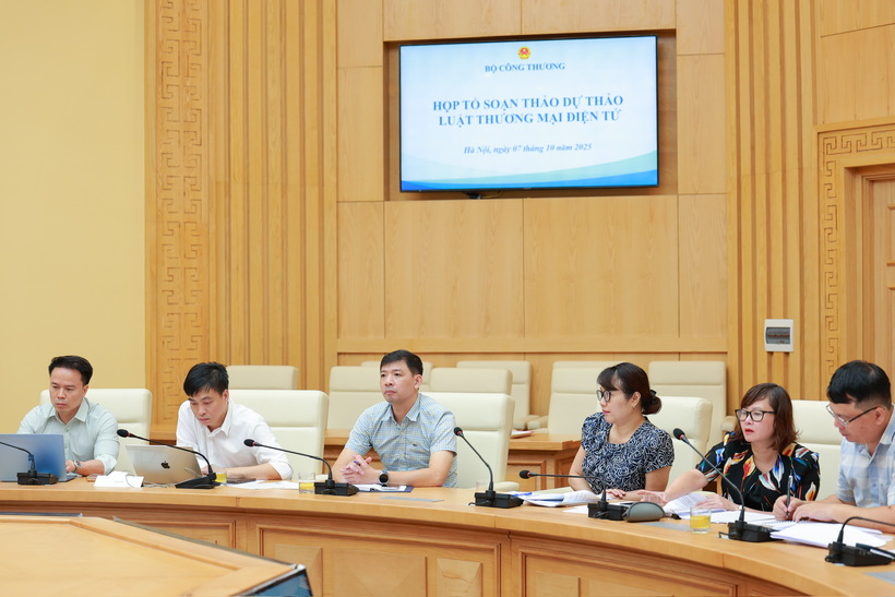 Drafting team session attendance