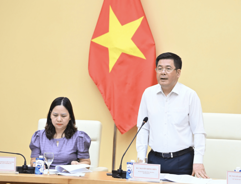 Minister of Industry and Trade Nguyen Hong Dien, Deputy Head of the National Steering Committee on International Integration, chaired the first meeting of the Inter-Agency Steering Committee on International Economic Integration following its reorganization under Decision No. 1812/QD-TTg dated August 25, 2025.
