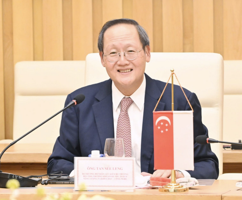 Singapore’s Minister for Manpower, Second Minister for Trade and Industry, and Second Minister for Science and Technology Tan See Leng agreed to promote cooperation in the fields of electronics and semiconductors.