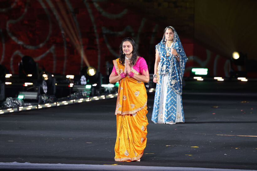 Hanoi World Culture Festival showcases 19 traditional and contemporary fashion collections from 19 countries.