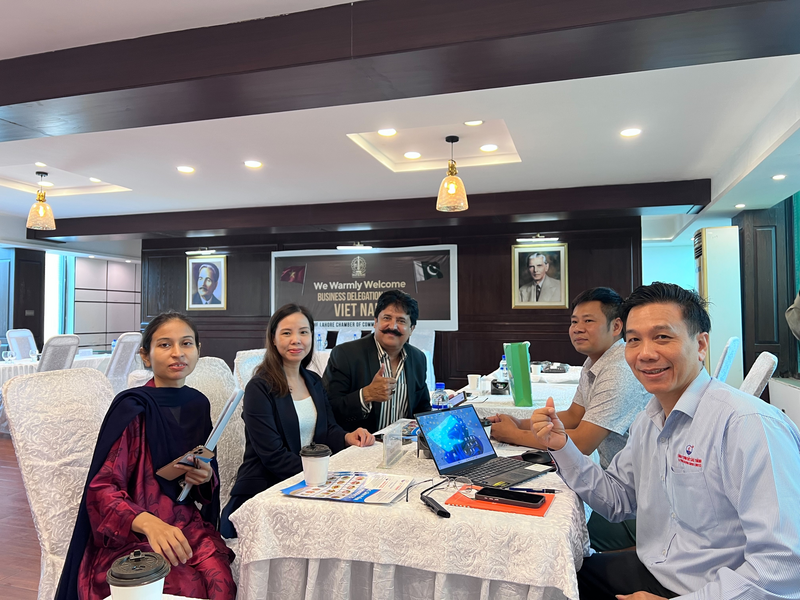 The parties agree to continue maintaining information exchange channels, organizing more direct and online trade programs, exhibitions and bilateral investment connections in the coming time.