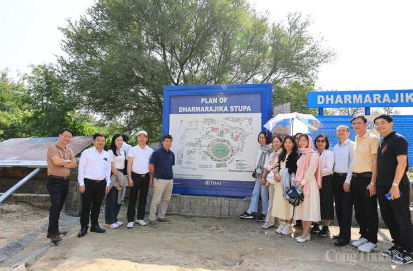 The delegation from the Ministry of Industry and Trade visits Taxila – a UNESCO World Heritage Site.