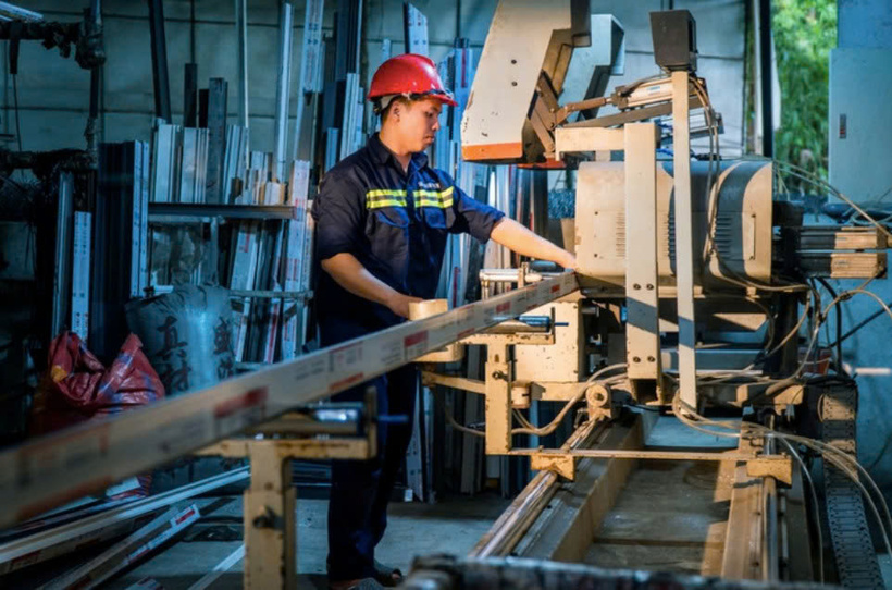 In the first nine months of 2025, southern industrial promotion supported seven enterprises and rural industrial facilities in upgrading machinery and production equipment.