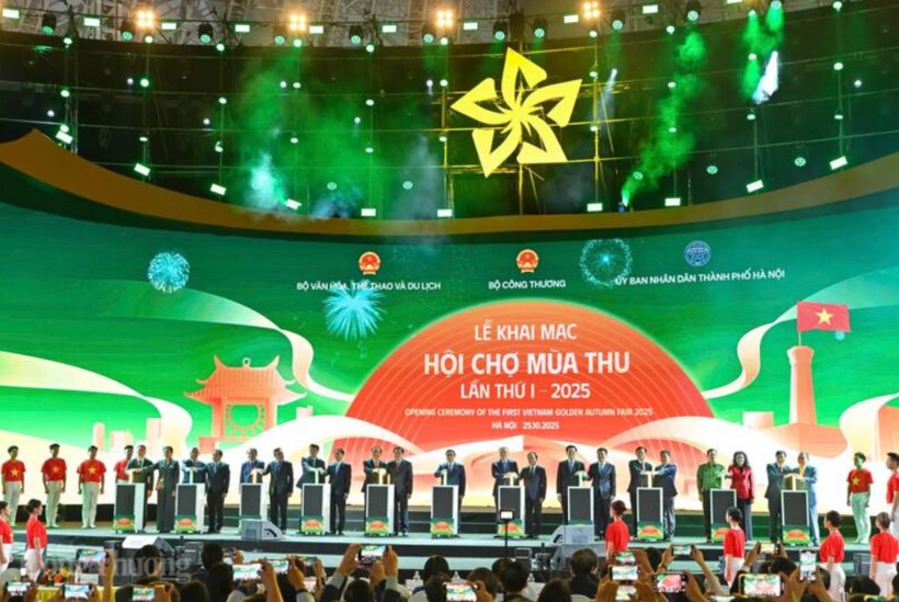 Delegates perform the opening ritual of the first Vietnam Golden Autumn Fair.