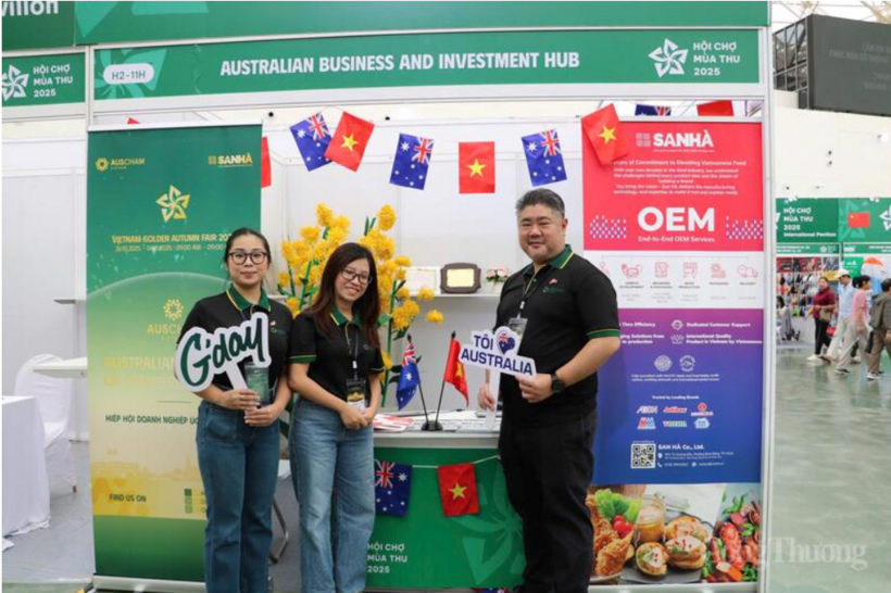The booth of the Australian Chamber of Commerce in Vietnam (AusCham) at the inaugural Vietnam Golden Autumn Fair 2025. Photo: Phong Lam.