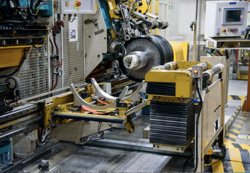 The truck and bus tire production line at Michelin’s Nongkhae plant in Thailand applies advanced technology to optimize performance.