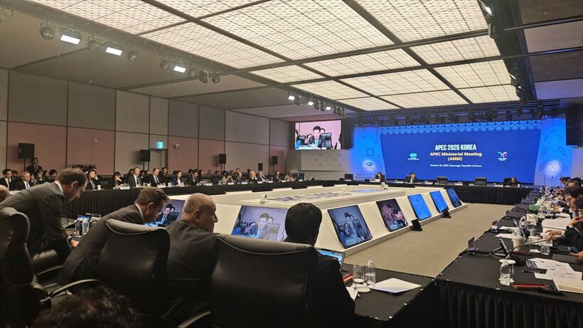 Minister Nguyen Hong Dien pledges to closely coordinate with APEC members to promote AI applications for inclusive and sustainable development, in accordance with APEC's voluntary, flexible and non-binding principles.