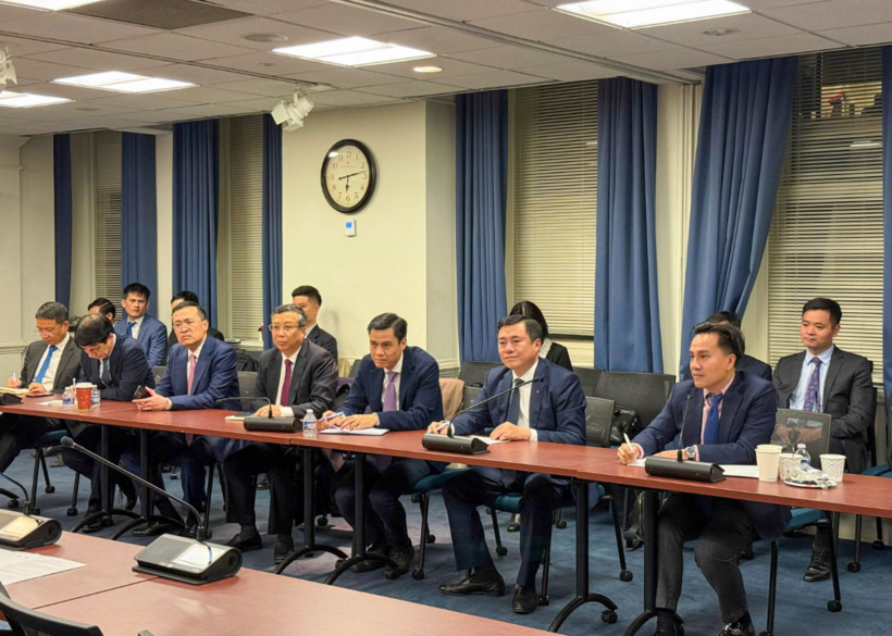 During the three-day negotiation, the Vietnamese and US delegations make substantial progress across a wide range of issues.