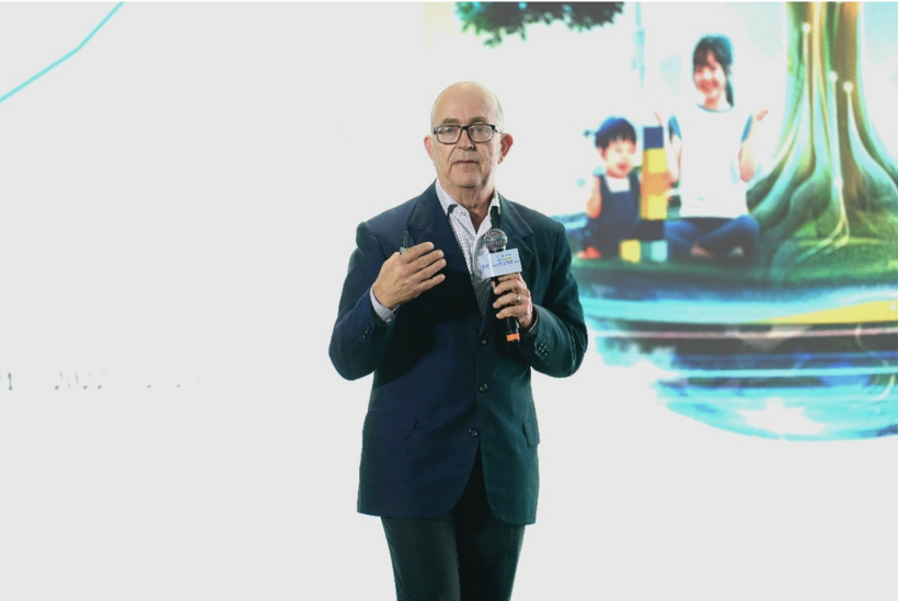 Professor Javier Díez Domingo from the Vaccine Research Department, FISABIO Public Health. Foundation, Cataluña Avenue, Valencia, Spain, delivered reports on invasive pneumococcal disease at the symposia.