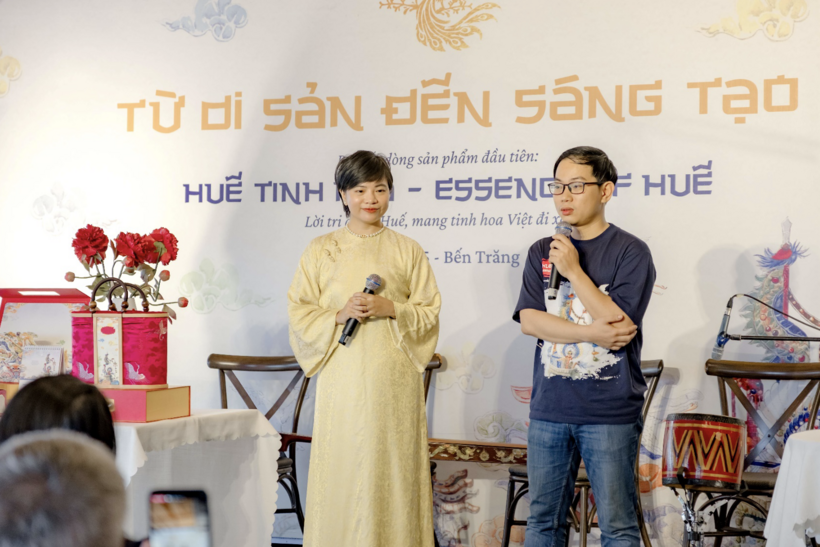Ms. Nguyen Thi Thuy An, Founder & CEO of An Du Hospitality (left), and Mr. Pham Ngoc Anh Tung, CEO of Foodmap Asia, share the inspiration behind the creation of Hue Legend.