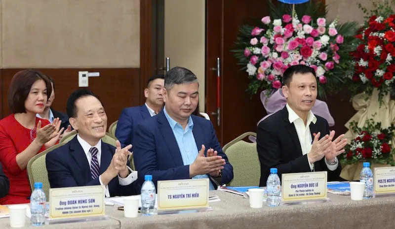 Delegates attend the forum “Vietnam’s Gold Market: Opportunities and Challenges in the New Phase.”