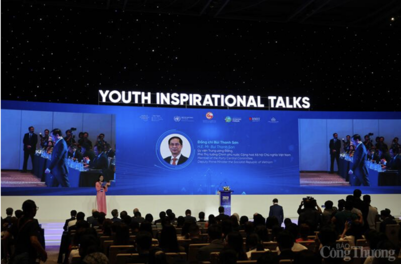 The scene of the “Intelligent Generation Now” Talks.