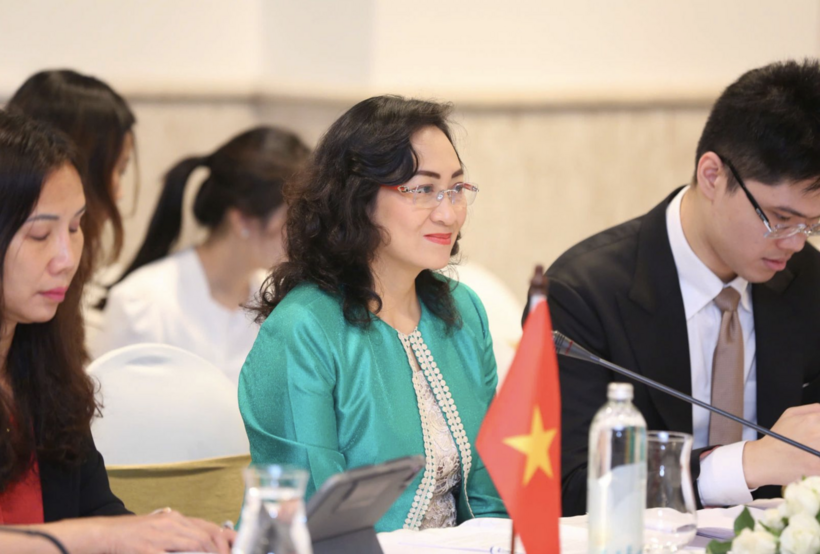 Deputy Minister of Industry and Trade Phan Thi Thang co-chaired and delivered remarks at the meeting.