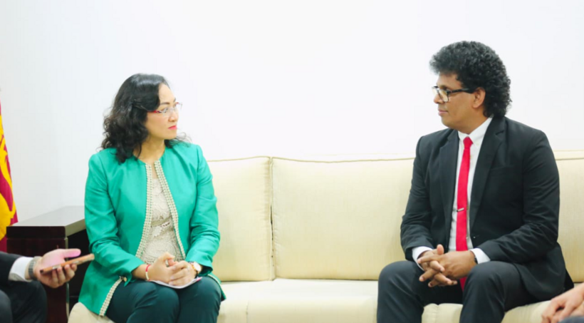 Both sides agree to maintain high-level exchanges, strengthen coordination among relevant agencies and bolster support mechanisms for businesses, with a shared goal of raising bilateral trade to USD 1 billion in the near future.