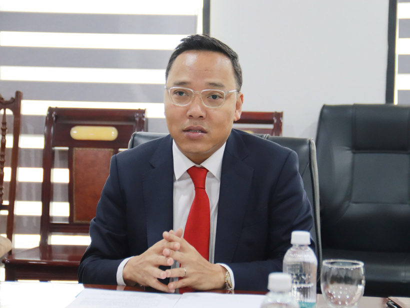 Deputy Minister of Industry and Trade Nguyen Hoang Long.