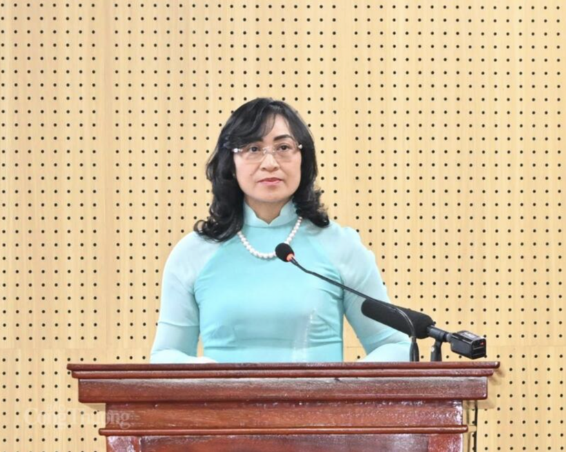 Deputy Minister Phan Thi Thang presents the 2021 - 2025 sector review and outlines key tasks for 2026.