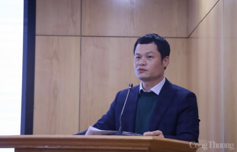 Do Quoc Hung, Acting Director-General of the Department of Foreign Market Development, reports on the 2025 performance of foreign market development.