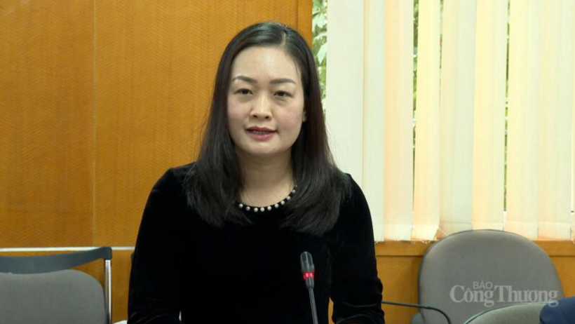 Deputy Director General of the Trade Remedy Authority of Vietnam, Tran Do Quyen, reports on outstanding trade remedy achievements in 2025. Photo: Truong Giang