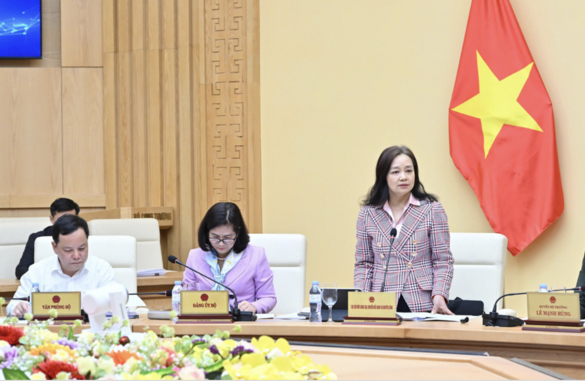 Nguyen Thi Lam Giang, Director General of the Agency for Innovation, Green Transition and Industry Promotion, delivers a report at the conference. Photo: Can Dung