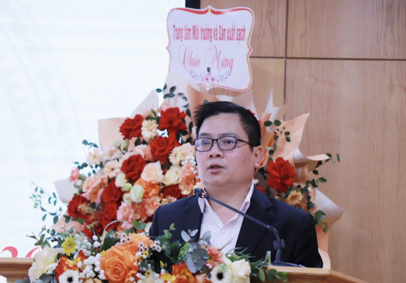 Deputy Minister of Industry and Trade Truong Thanh Hoai delivers directive remarks at the conference.