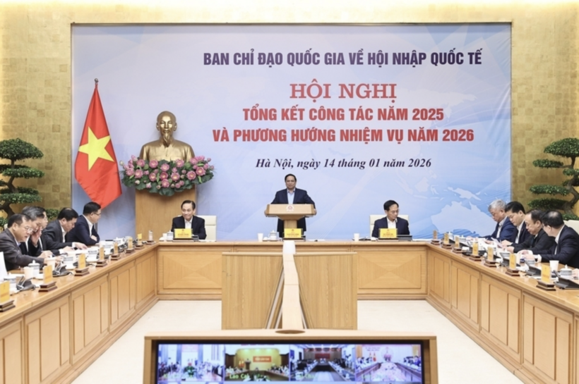 Prime Minister Pham Minh Chinh chairs the conference. Photo: VGP