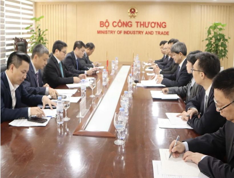 Vietnam - China move to strengthen industrial cooperation - 1
