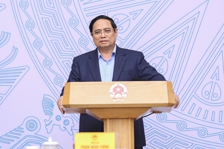 Prime Minister Pham Minh Chinh delivers remarks at the meeting. Photo: VGP