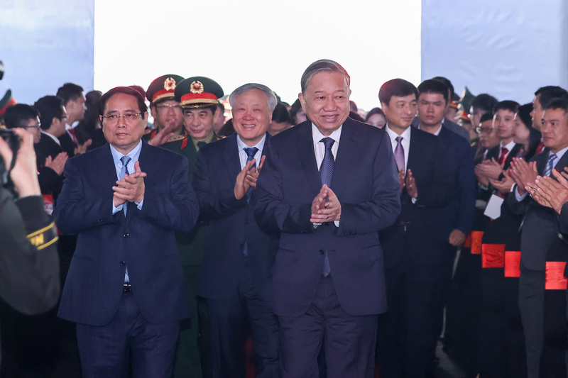 General Secretary To Lam and Prime Minister Pham Minh Chinh attend the groundbreaking ceremony of Vietnam’s first semiconductor chip manufacturing plant. Photo: Nhat Bac
