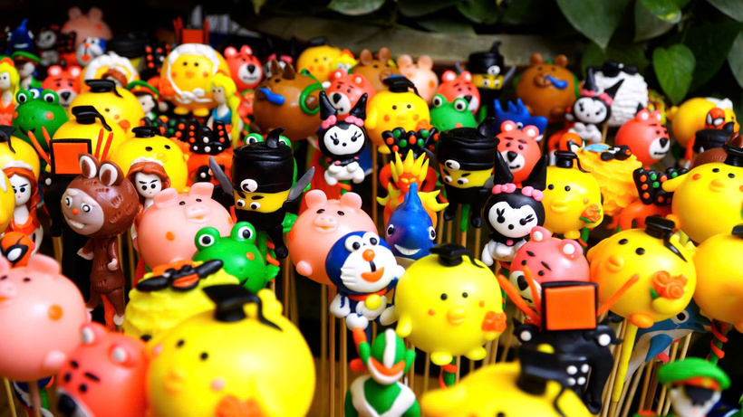 The fair offers opportunities for the to he craft to engage with new social tastes.