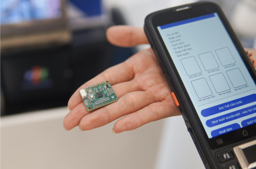 Semiconductor chip on display at the VIIE 2025 Innovation Exhibition, October 2025. Photo: Luu Quy