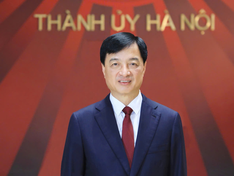 Politburo member and Secretary of the Hanoi Party Committee Nguyen Duy Ngoc.