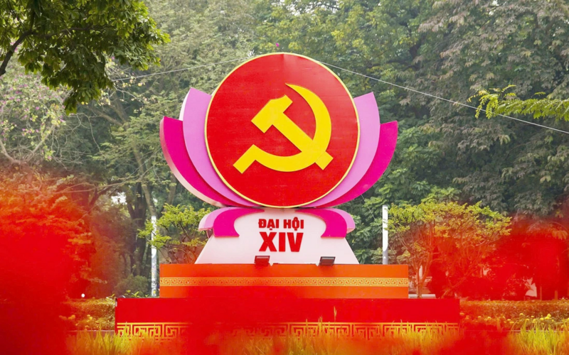 The 14th National Party Congress has drawn close attention from international experts