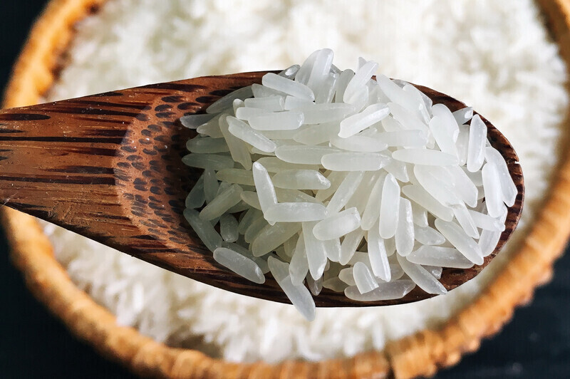ST25 rice features long, translucent white grains. Photo: Vietnam+