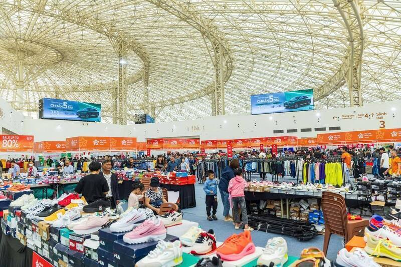 The First Glorious Spring Fair 2026 is expected to continue attracting large numbers of consumers and businesses for shopping during the Tet peak period. Photo: The Newspaper of Industry and Trade