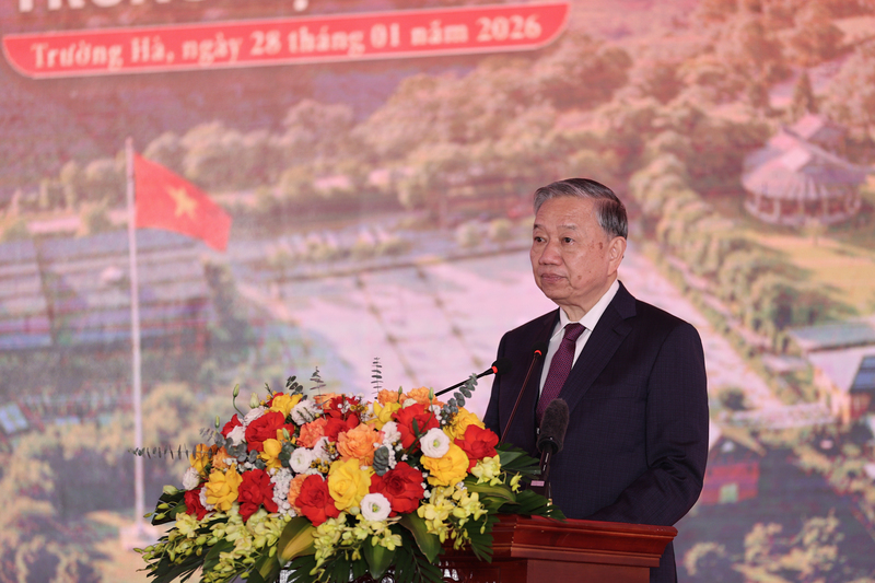 General Secretary To Lam delivers a speech at the groundbreaking ceremony.