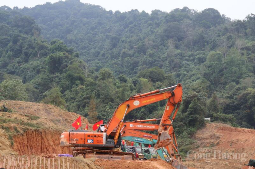 The groundbreaking ceremony for the construction of Truong Ha Primary and Secondary Boarding School.